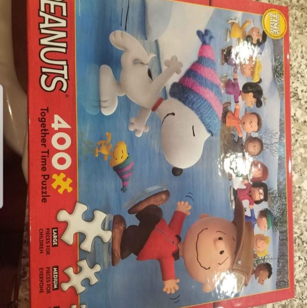 NWOT.    Peanuts Together time puzzle